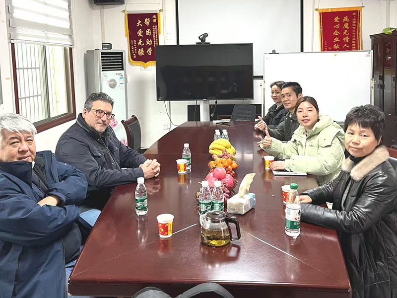 Group photo with clients003