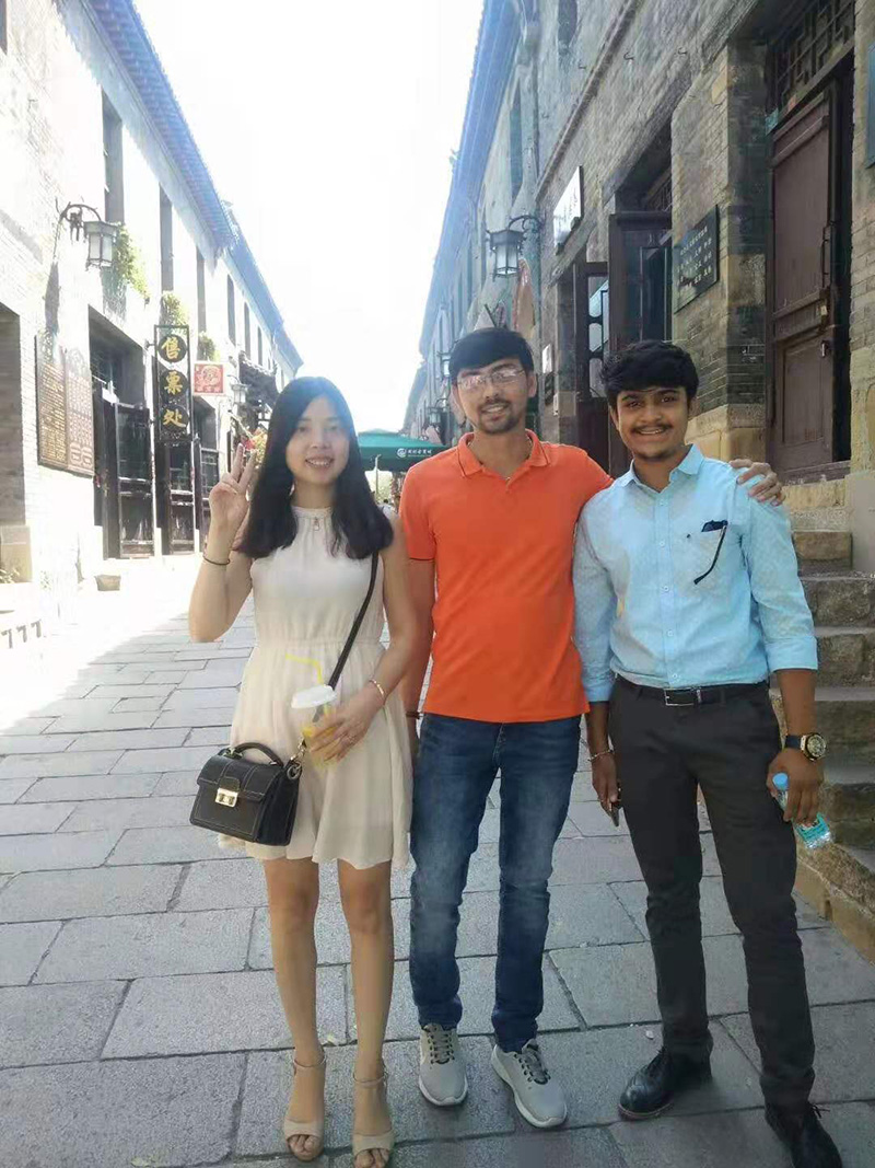 Group photo with clients1